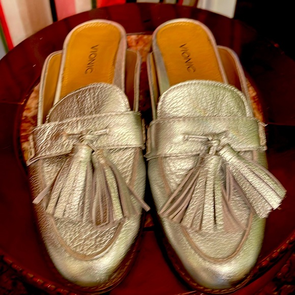 Vionic Shoes - Vionic size7 woman shoe color silver with tassel. Pre owned condition great.